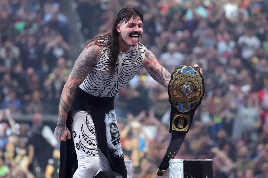 Dominik Mysterio Age